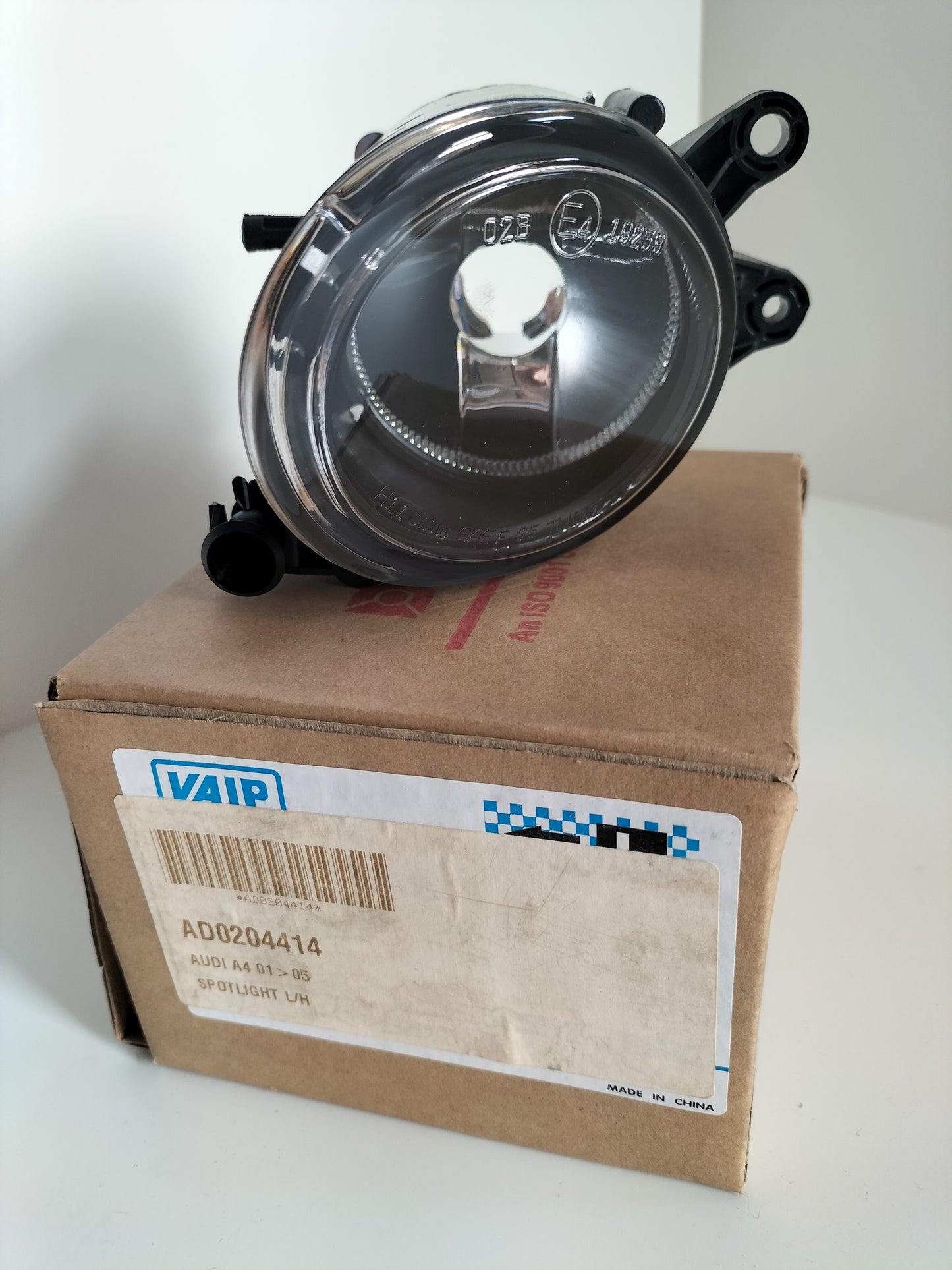 Fog Light / Spot Light - Vaip - L/H - Audi A4 2001-2005