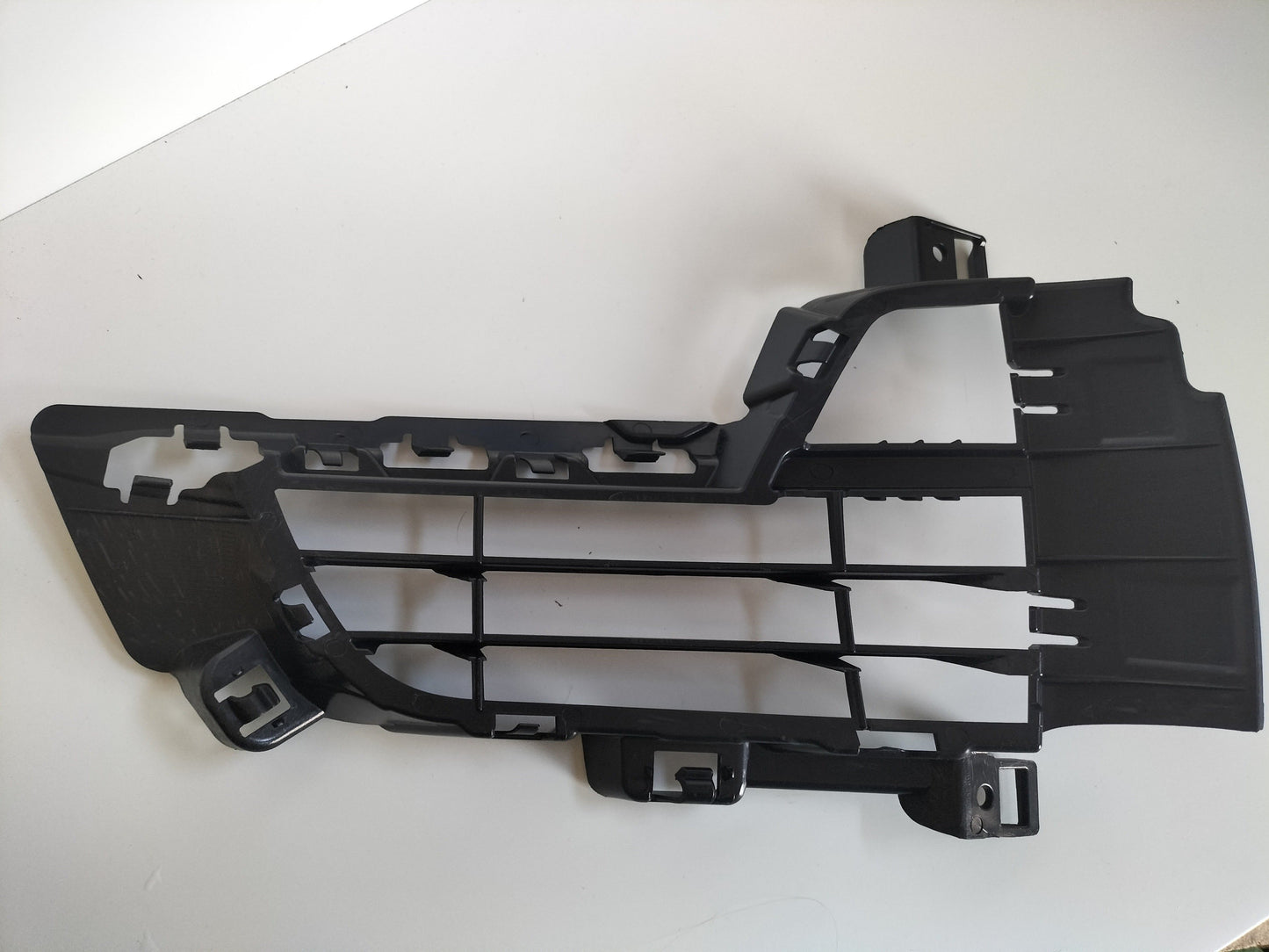 Bumper Grille - Front Right Side - Open Grille - BMW X5 F15 F85 - 2013-2018 - BM8262123