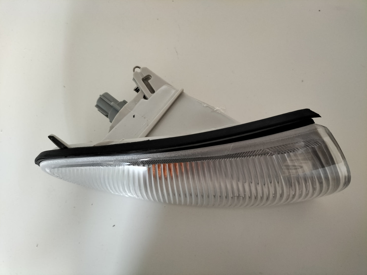 TYC Indicator Light / Corner Lamp - R/H - Mitsubishi Colt 1992-1996 - 185283052B