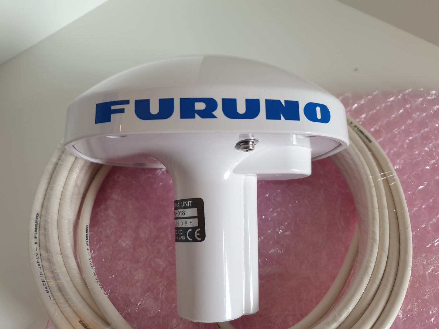 Furuno GPS Antenna , GPS/DGPS Antenna with 10 Meter Cable. GPA018