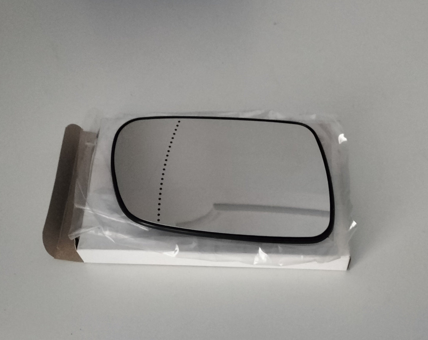 Wing Mirror Glass - Peugeot 307 2001-2008 includes backing plate - AF R/H - NMG343X03