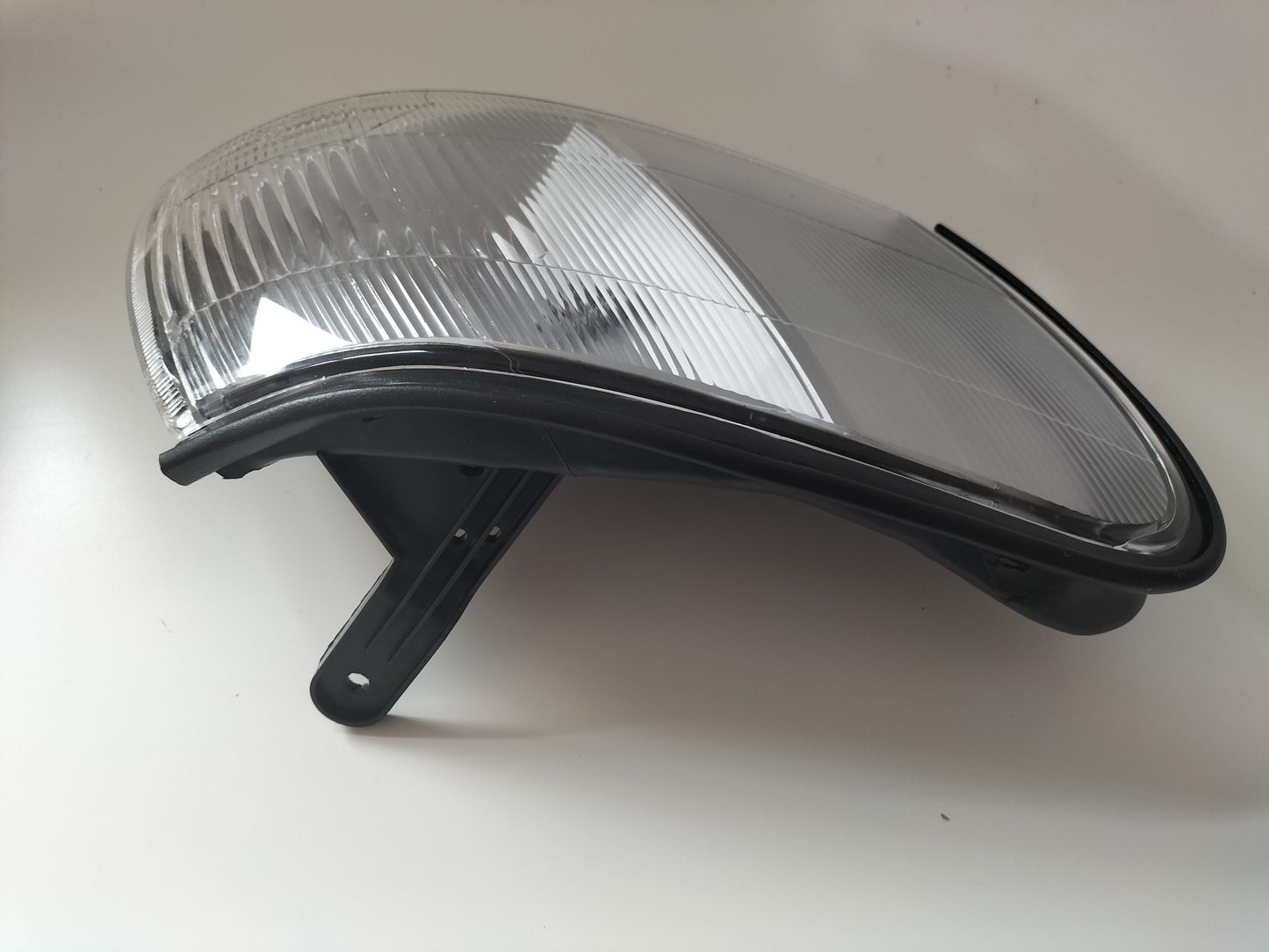 Indicator Light  - TYC -Toyota Corolla E100 , 1992 -1997  R/H